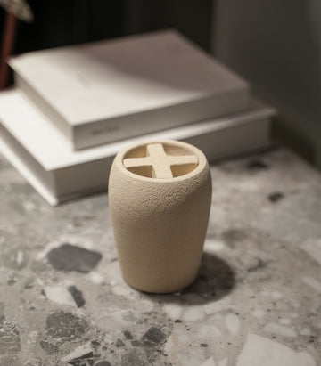 CERAMIC BRUSH HOLDER