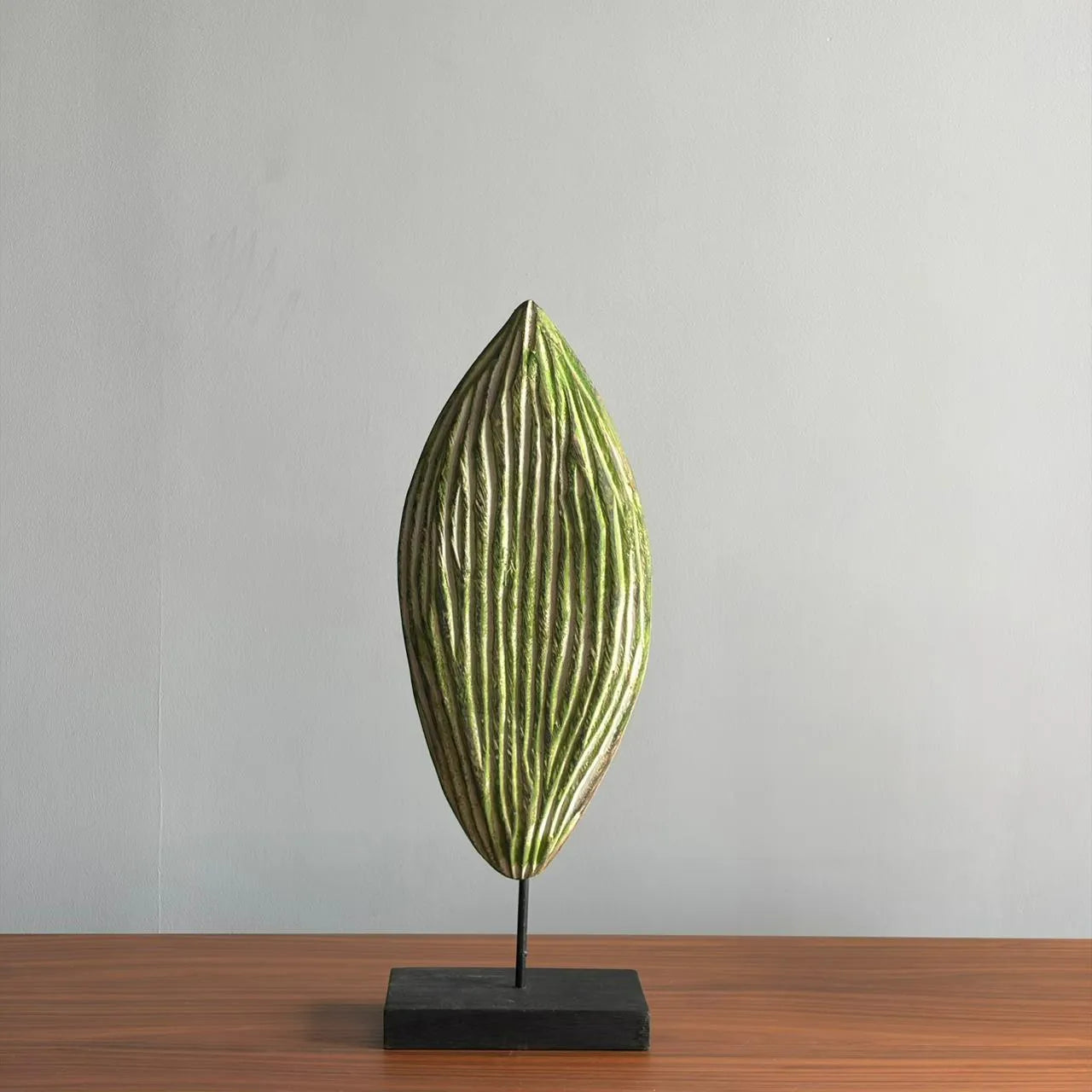 Wooden Leaf Decor