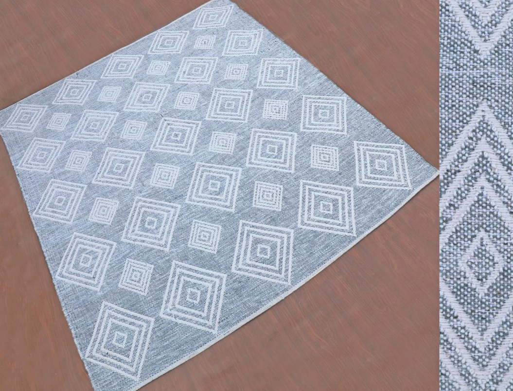 BLUE WHITE WOOL RUG