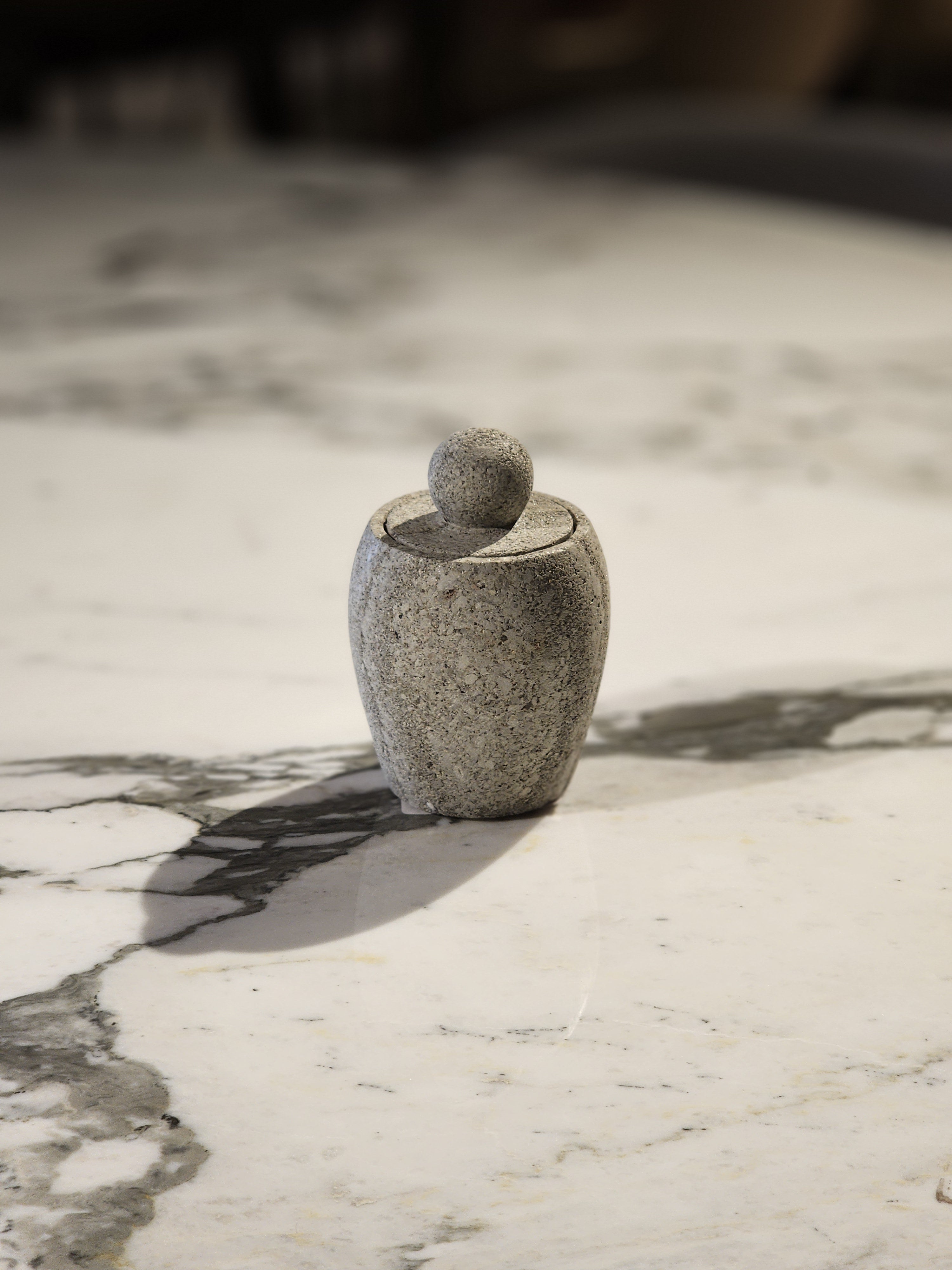 CERAMIC CONTAINER