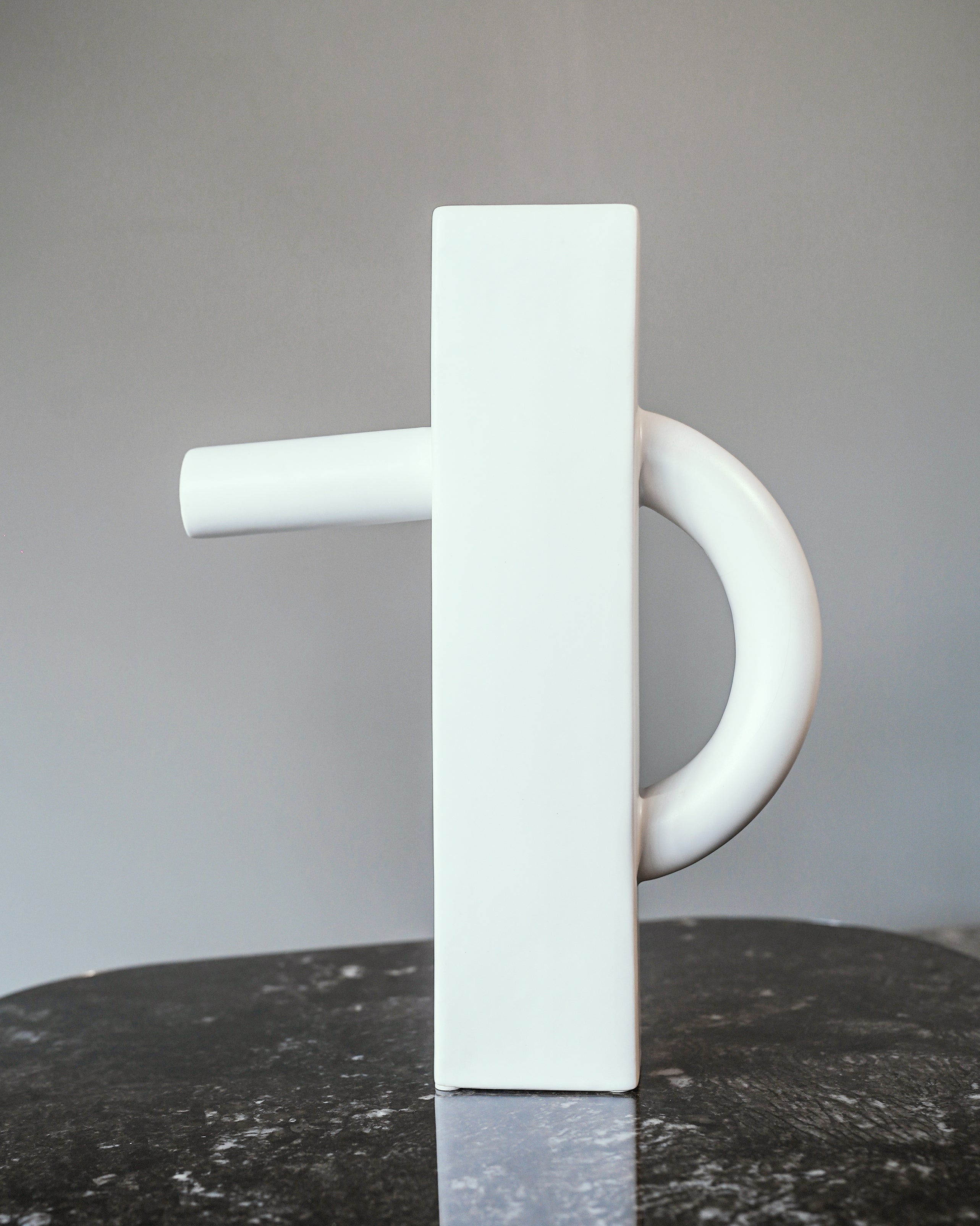 Minimalist Ceramic Décor