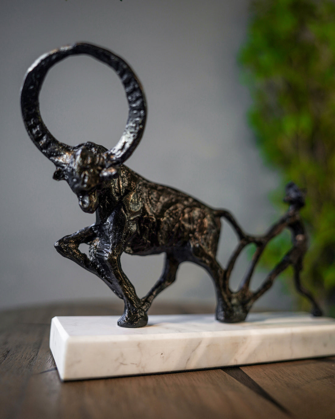 Black Resin-Metal Art