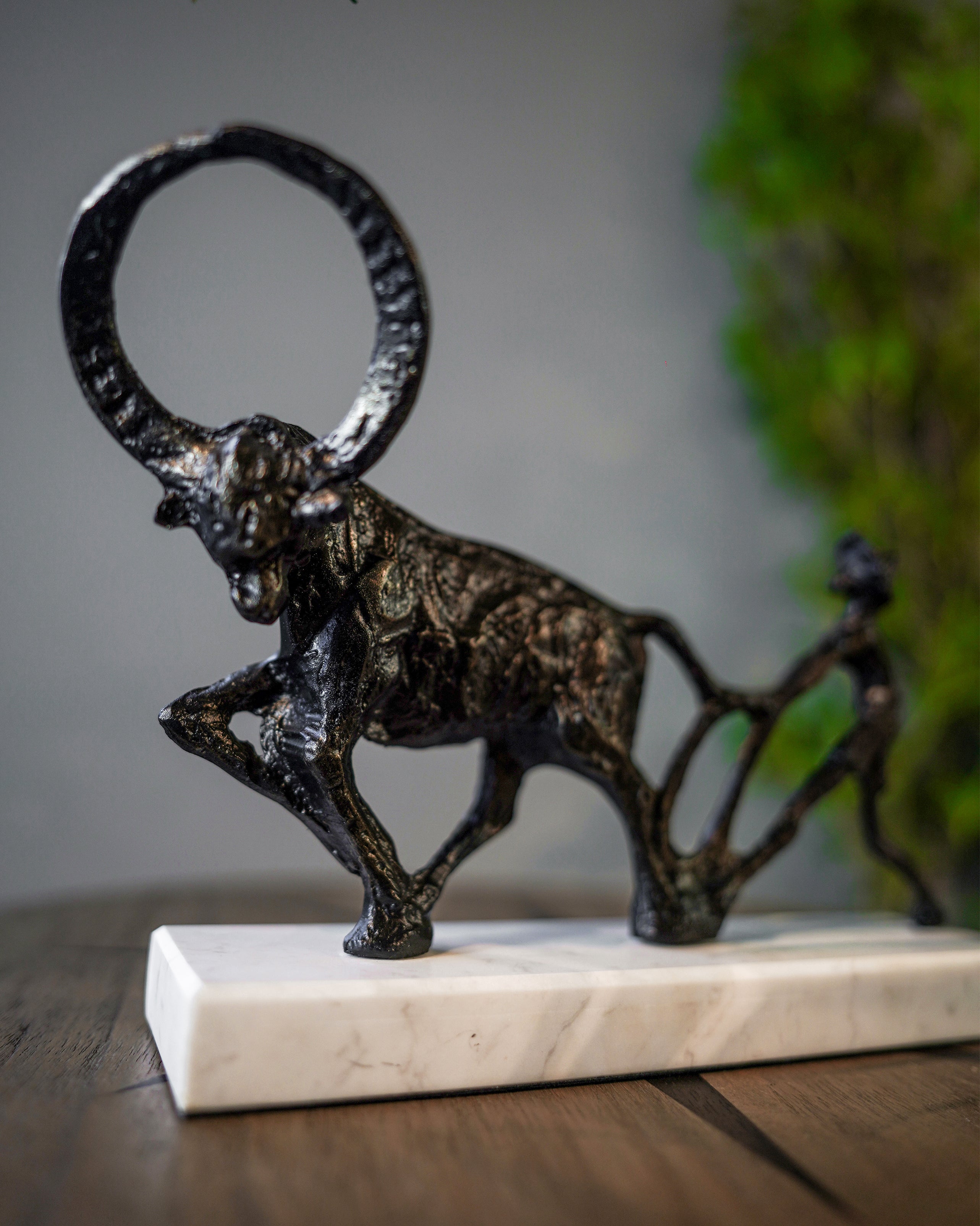 Black Resin-Metal Art