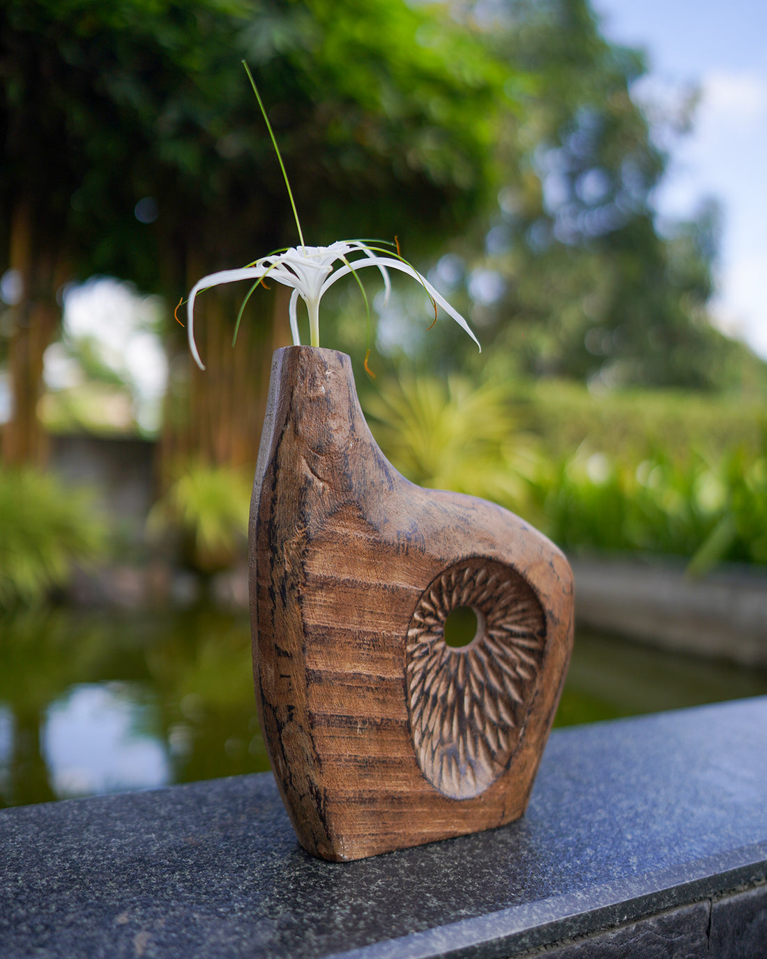 Natural grain wood vase