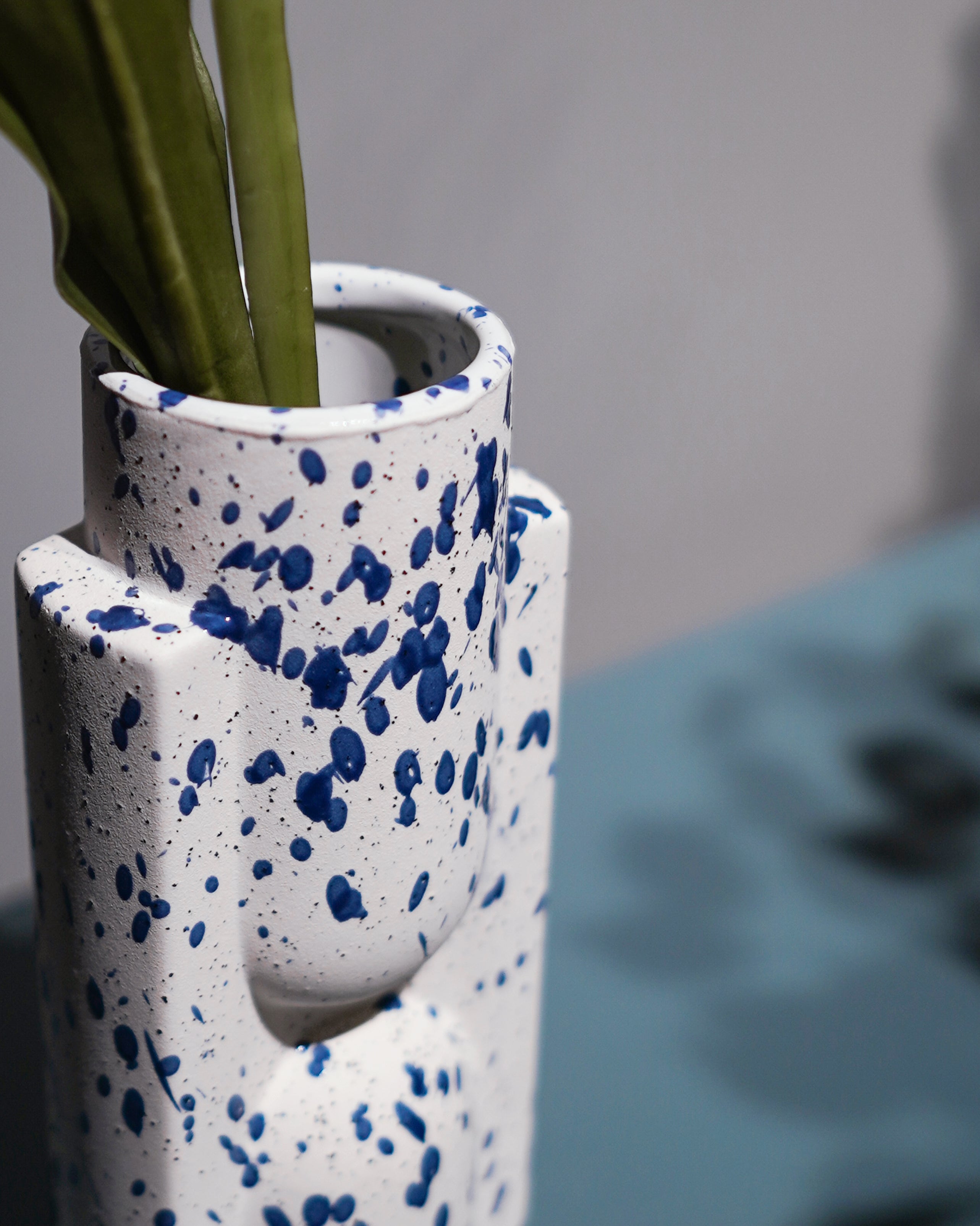 Decorative accent vase