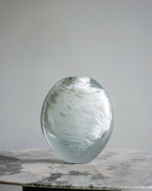 GLASS VASE