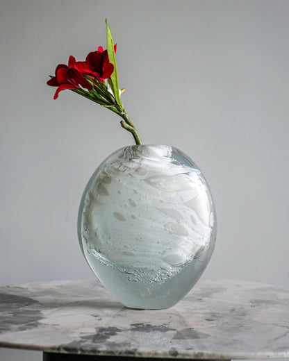 GLASS VASE