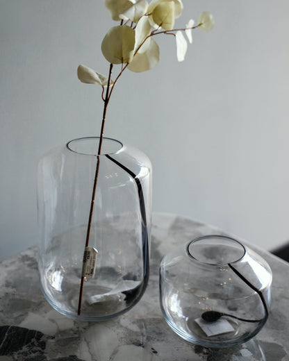 GLASS VASE