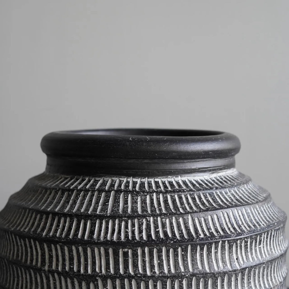 Obsidian Weave Planter
