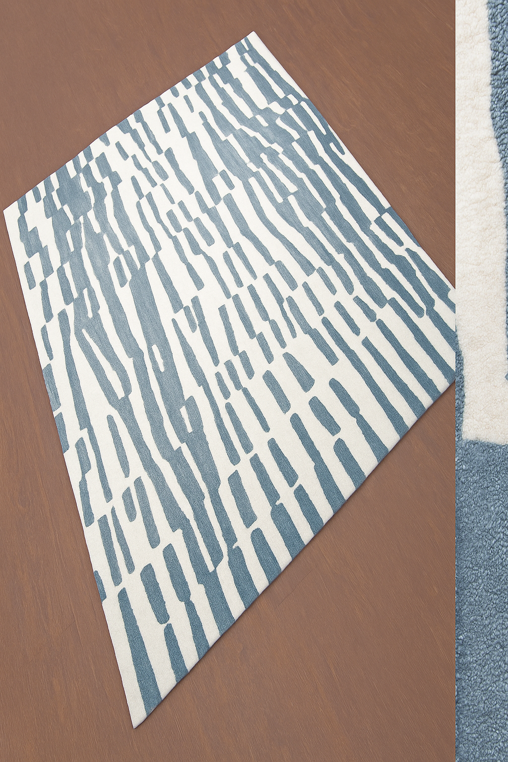 MARINE WHITE WOOL RUG