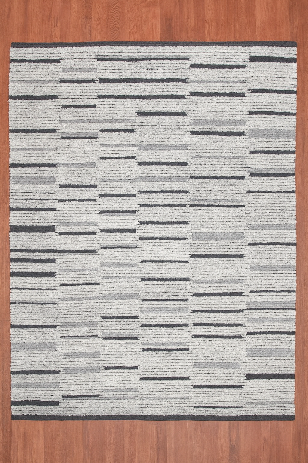 IVORY BLACK WOOL RUG