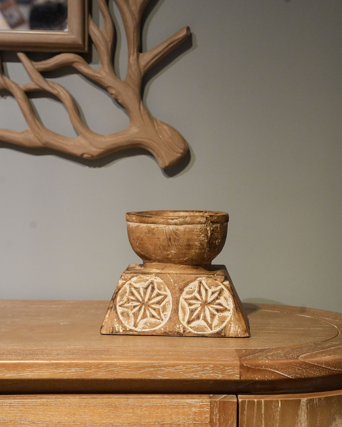 CANDLE STAND