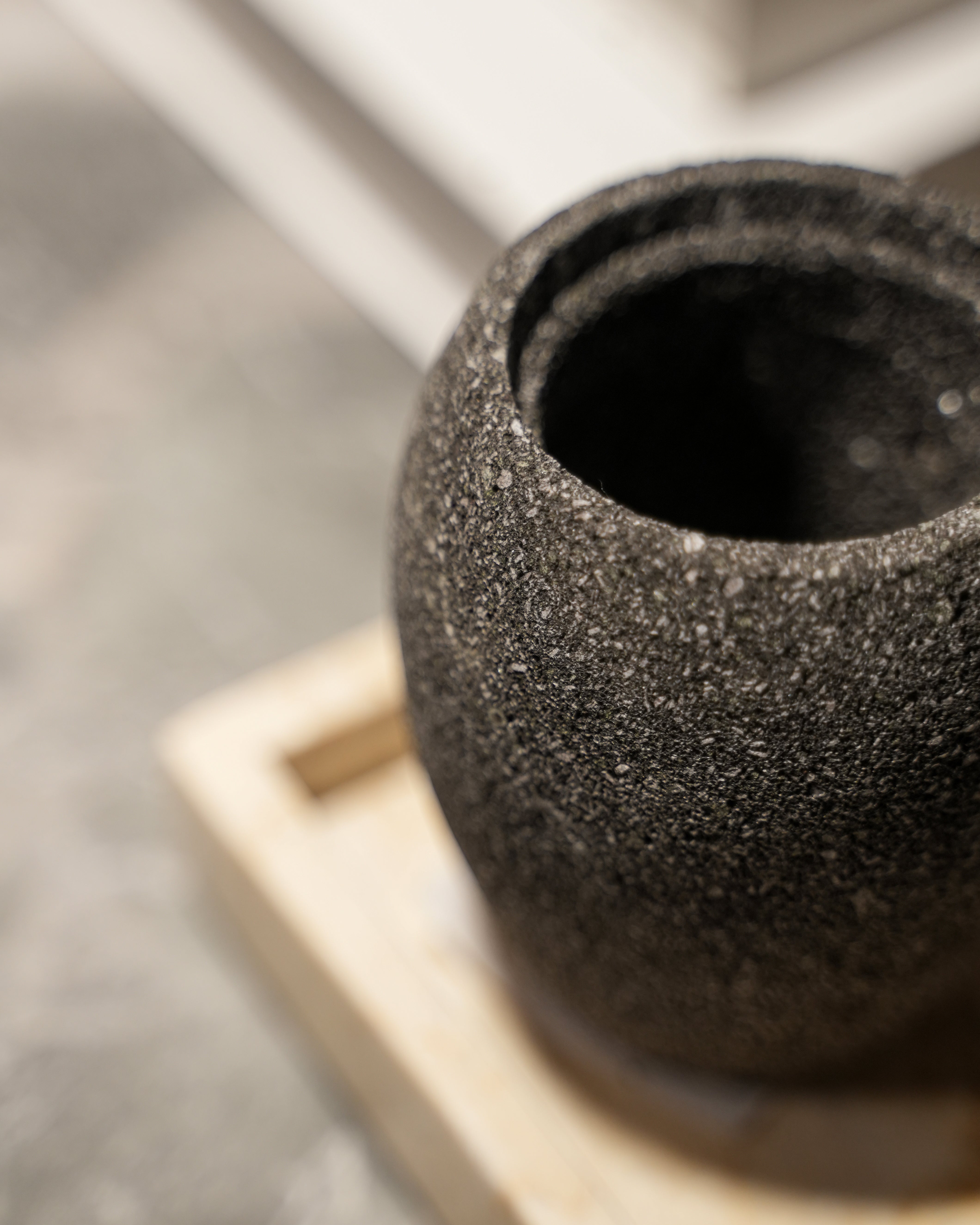 CERAMIC CONTAINER