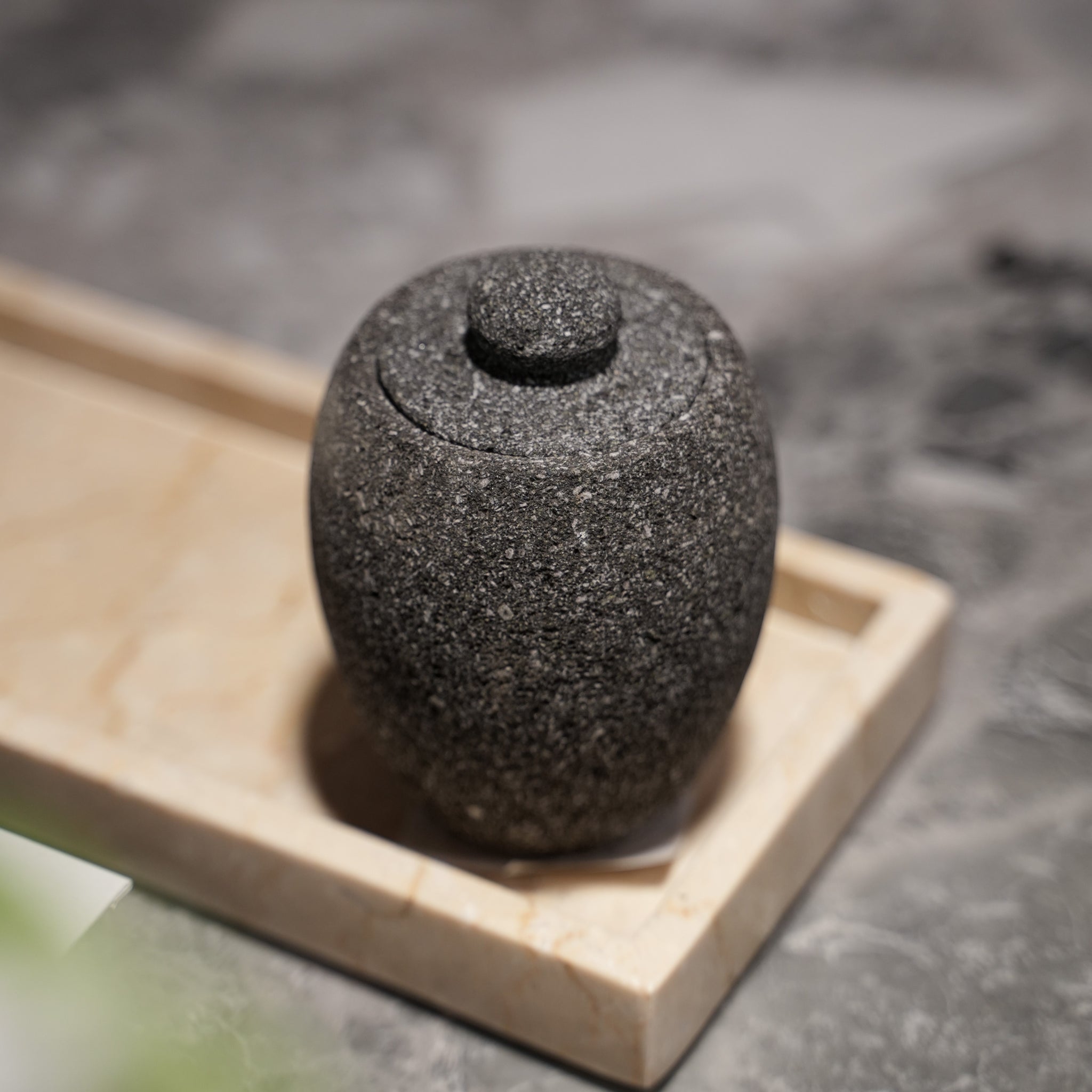CERAMIC CONTAINER