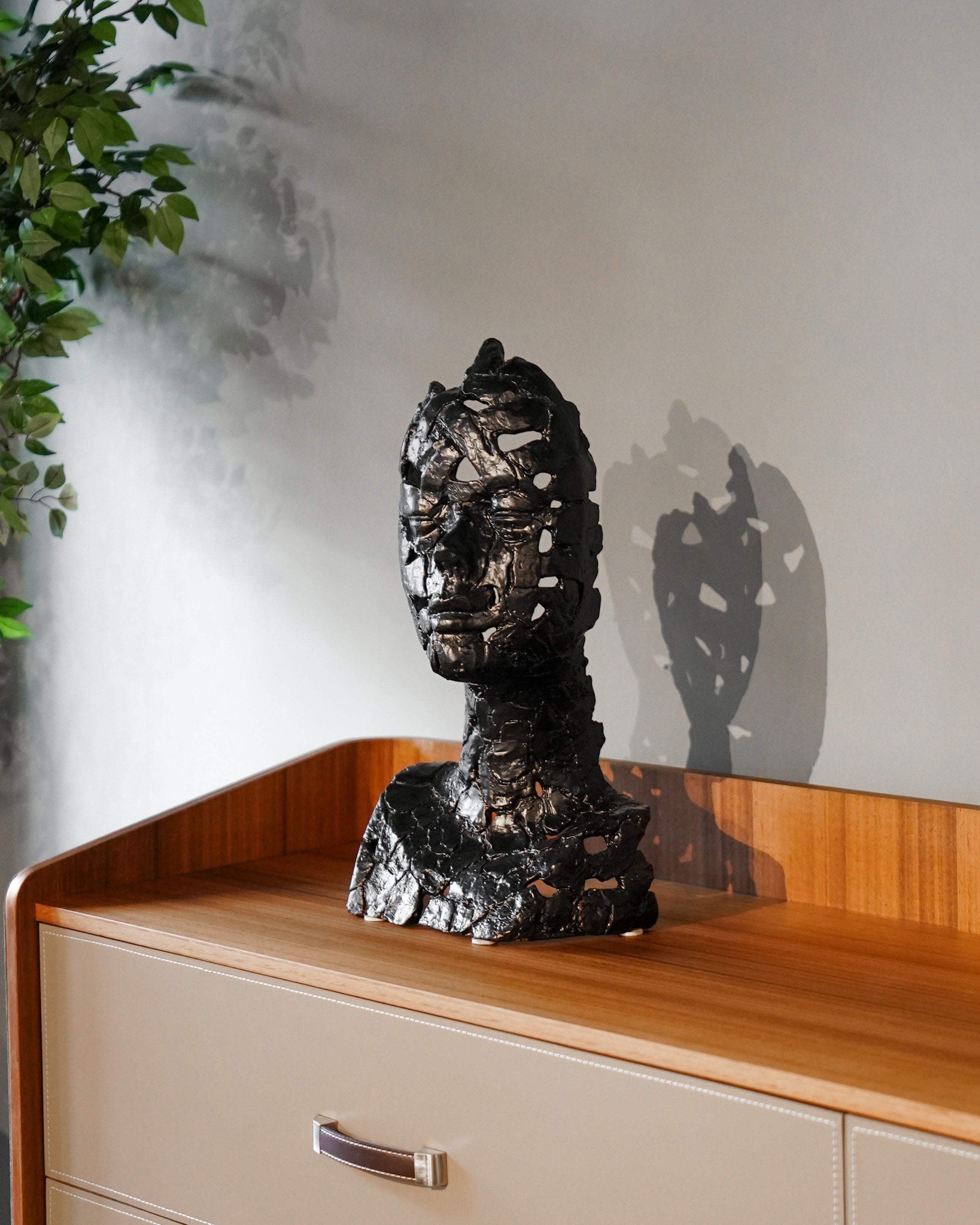 Black Metal Décor