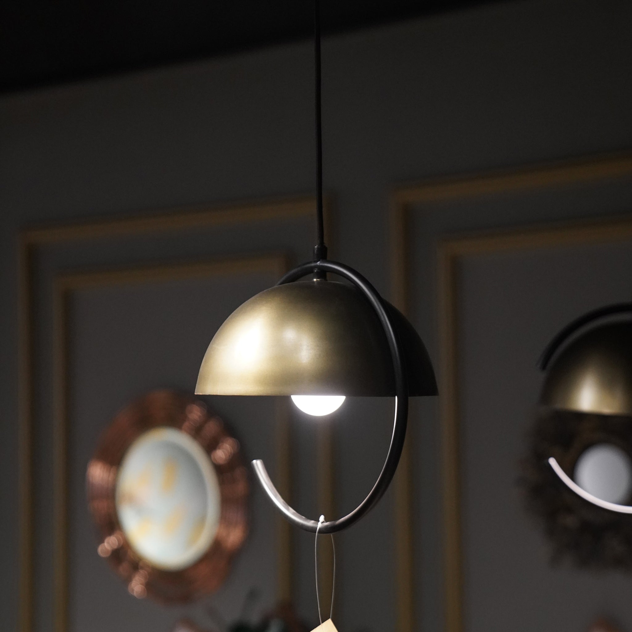 Iron Freestanding Cube Lamp