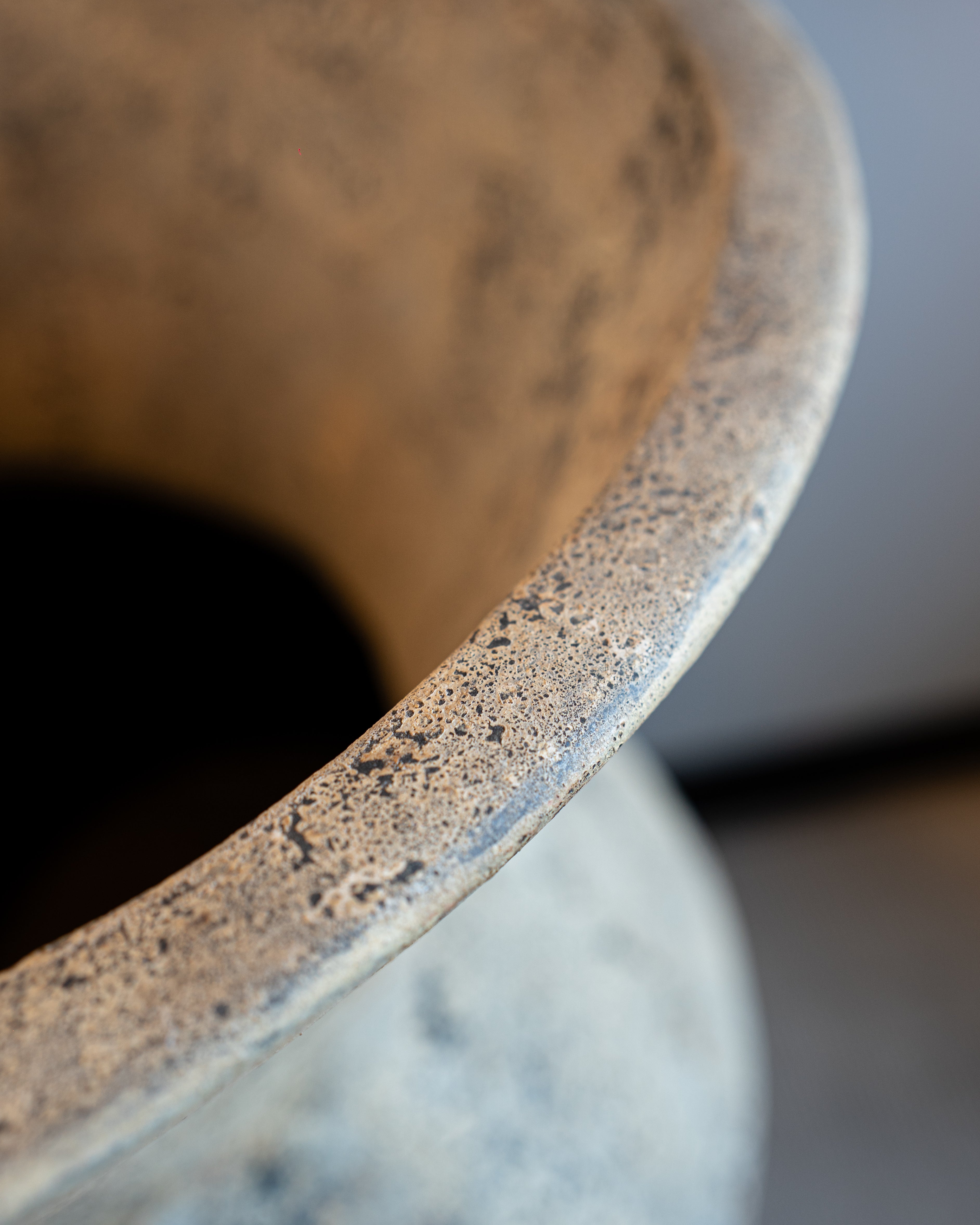 BIG POT