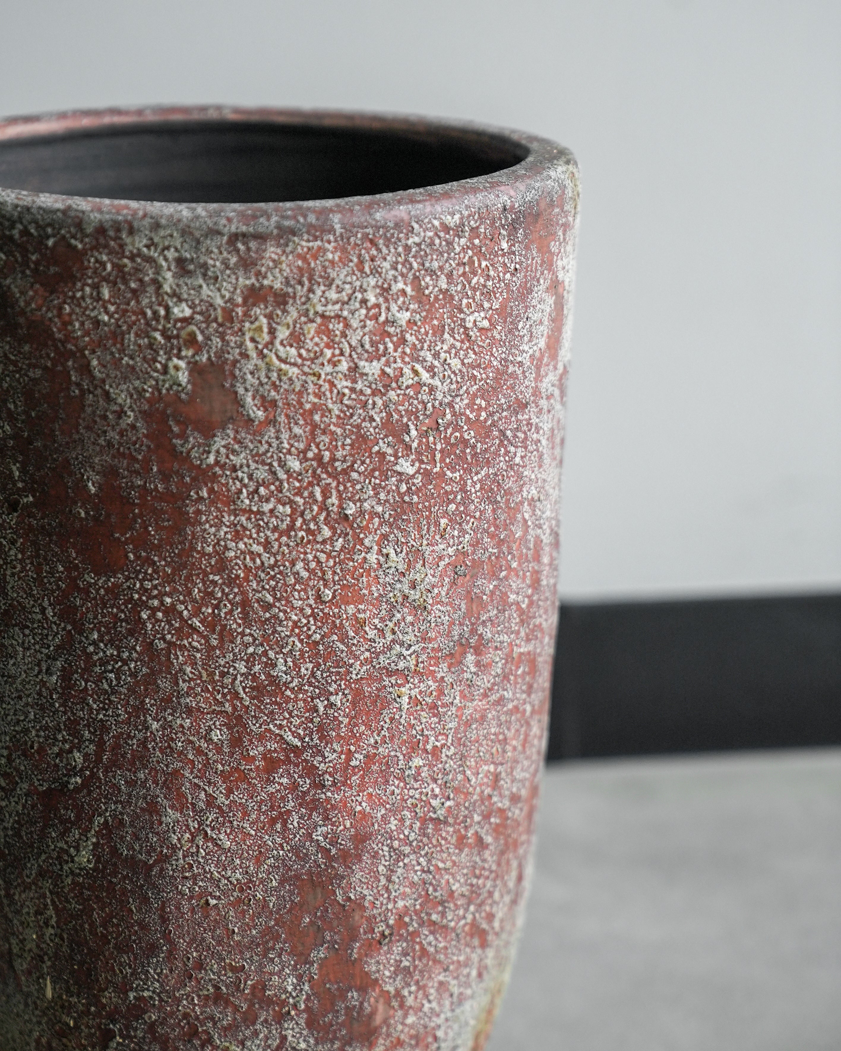 Ceramic pot