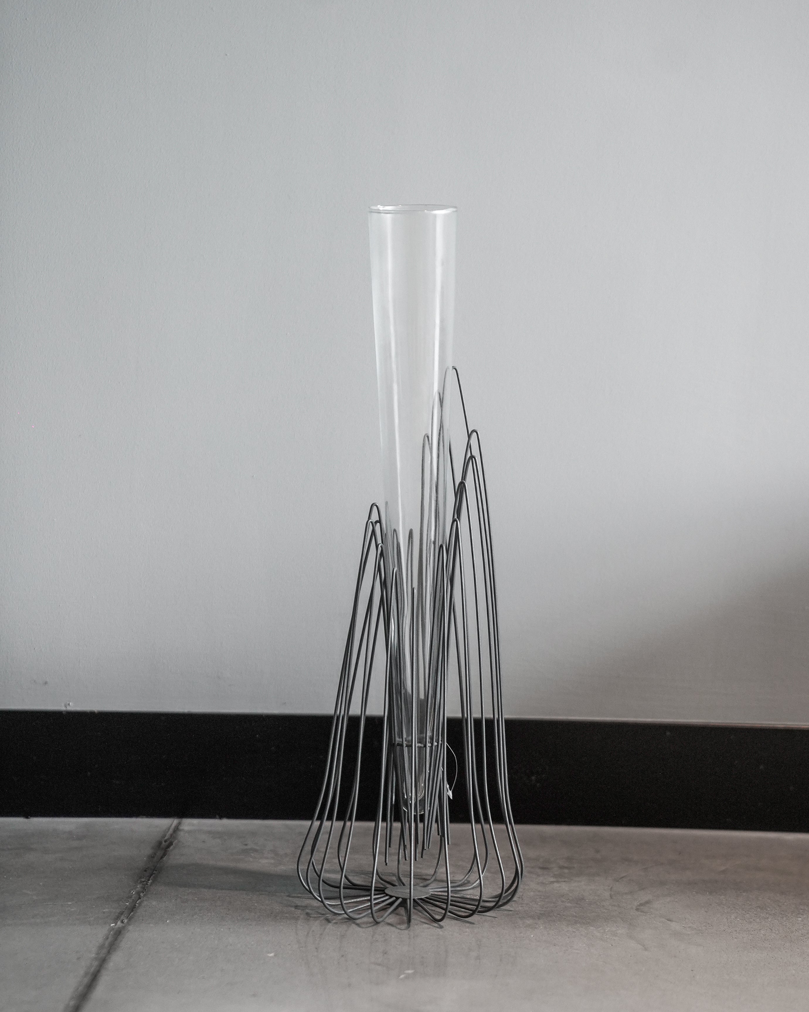 GLASS VASE