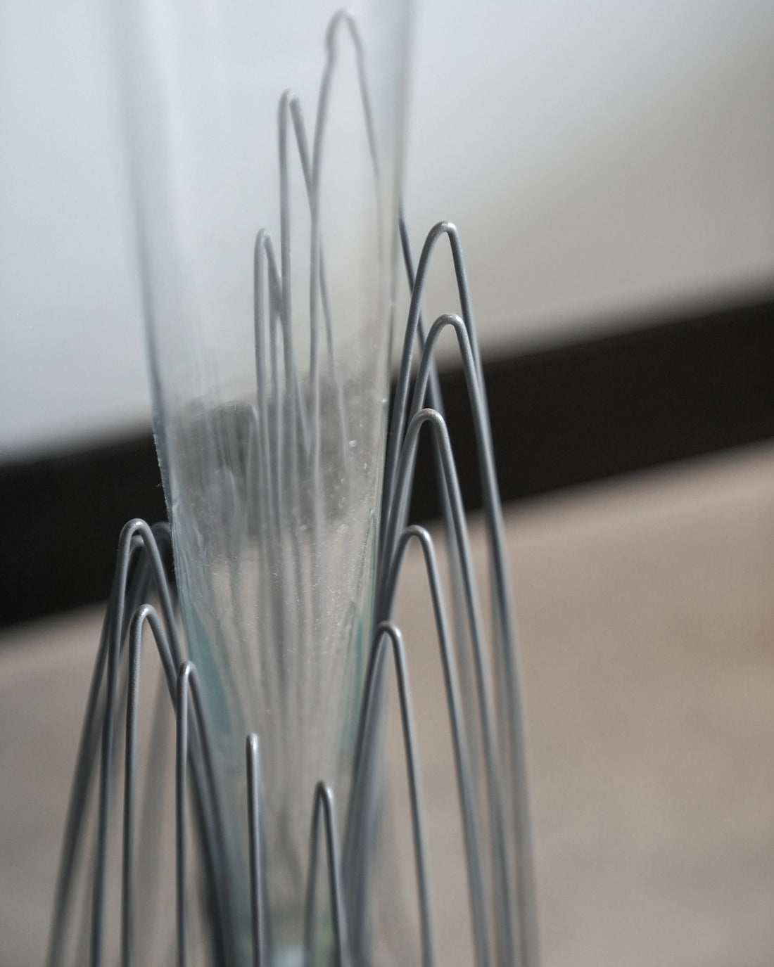GLASS VASE