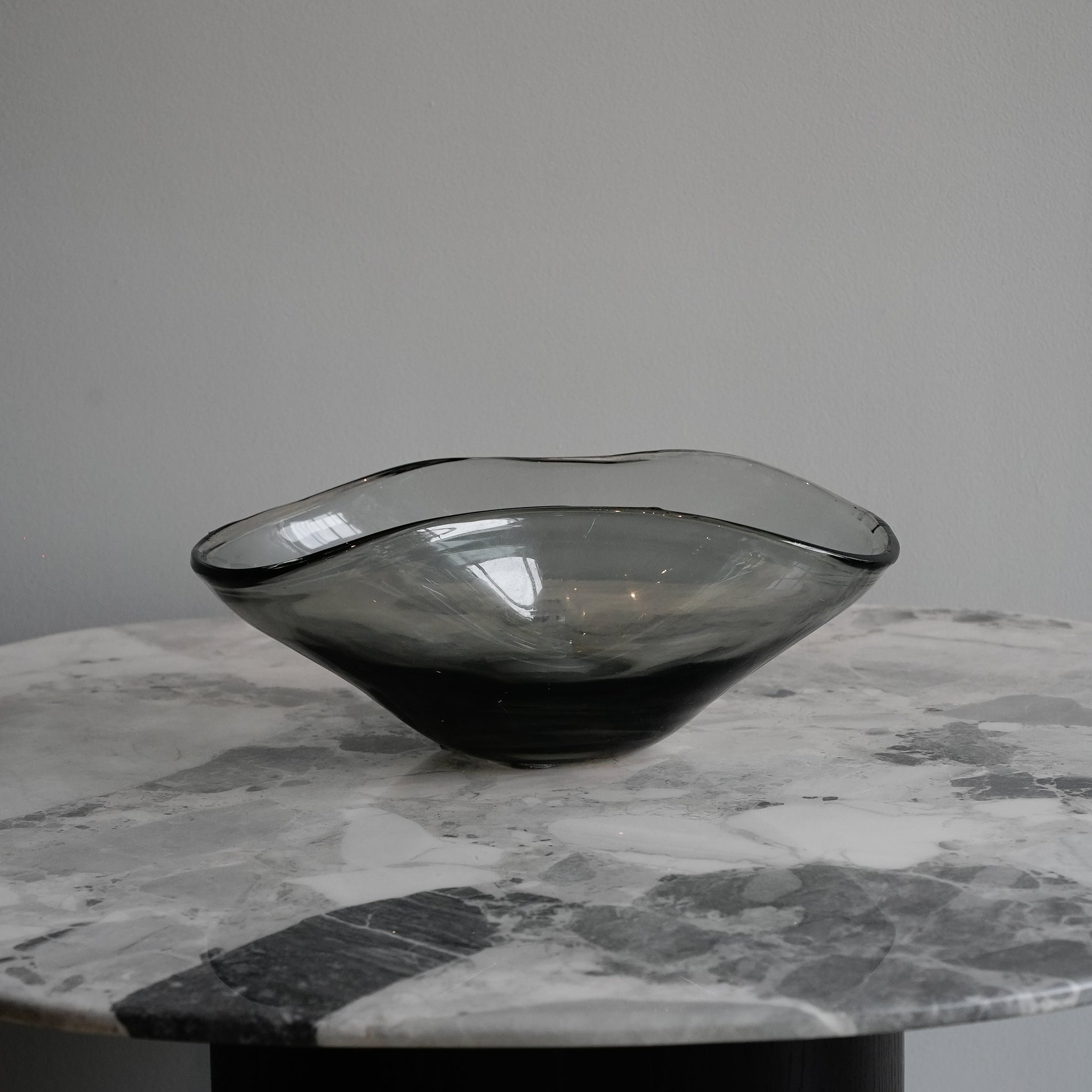 Glass bowl