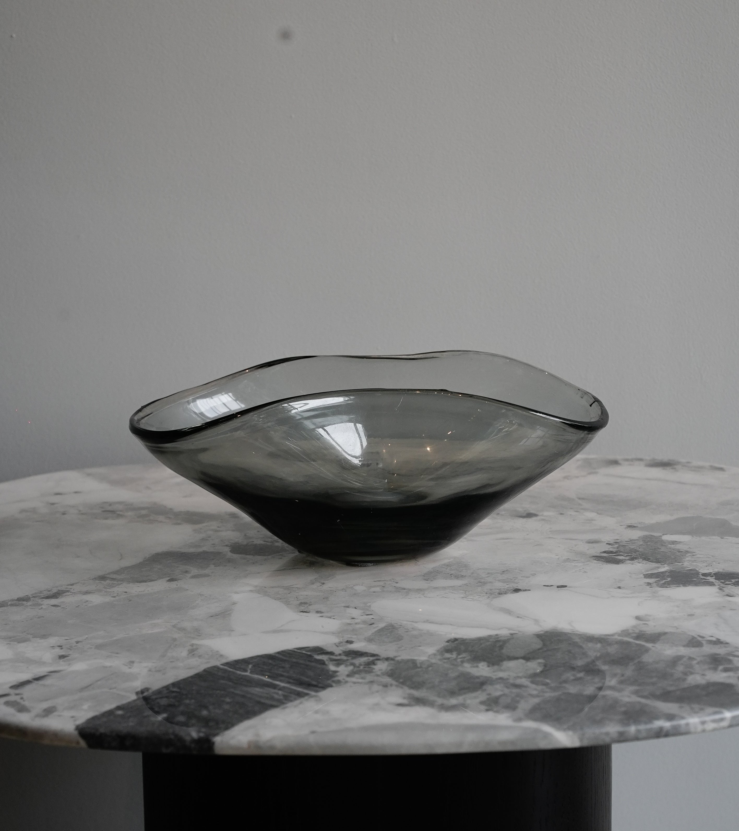 Glass bowl