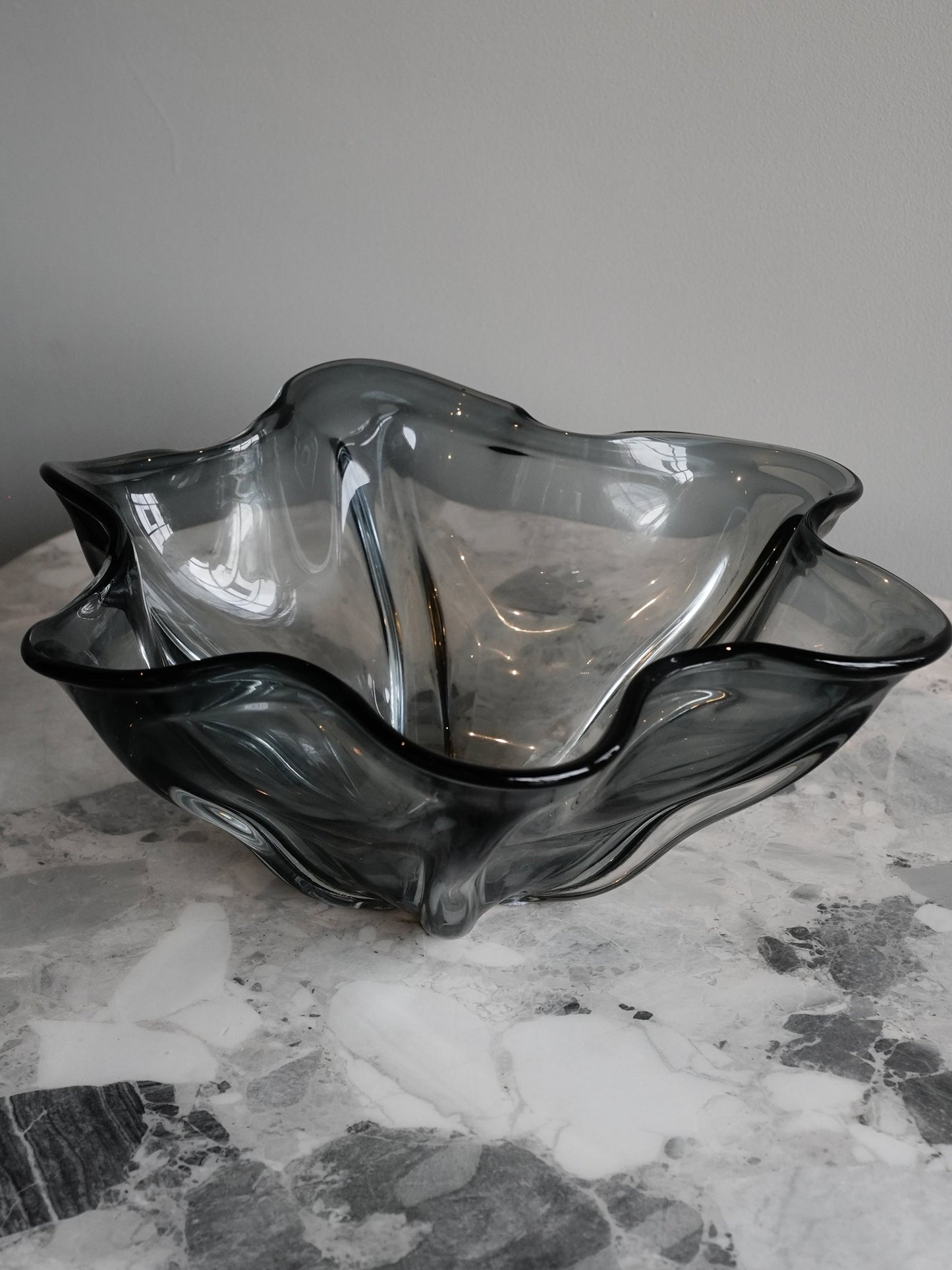 GLASS BOWL