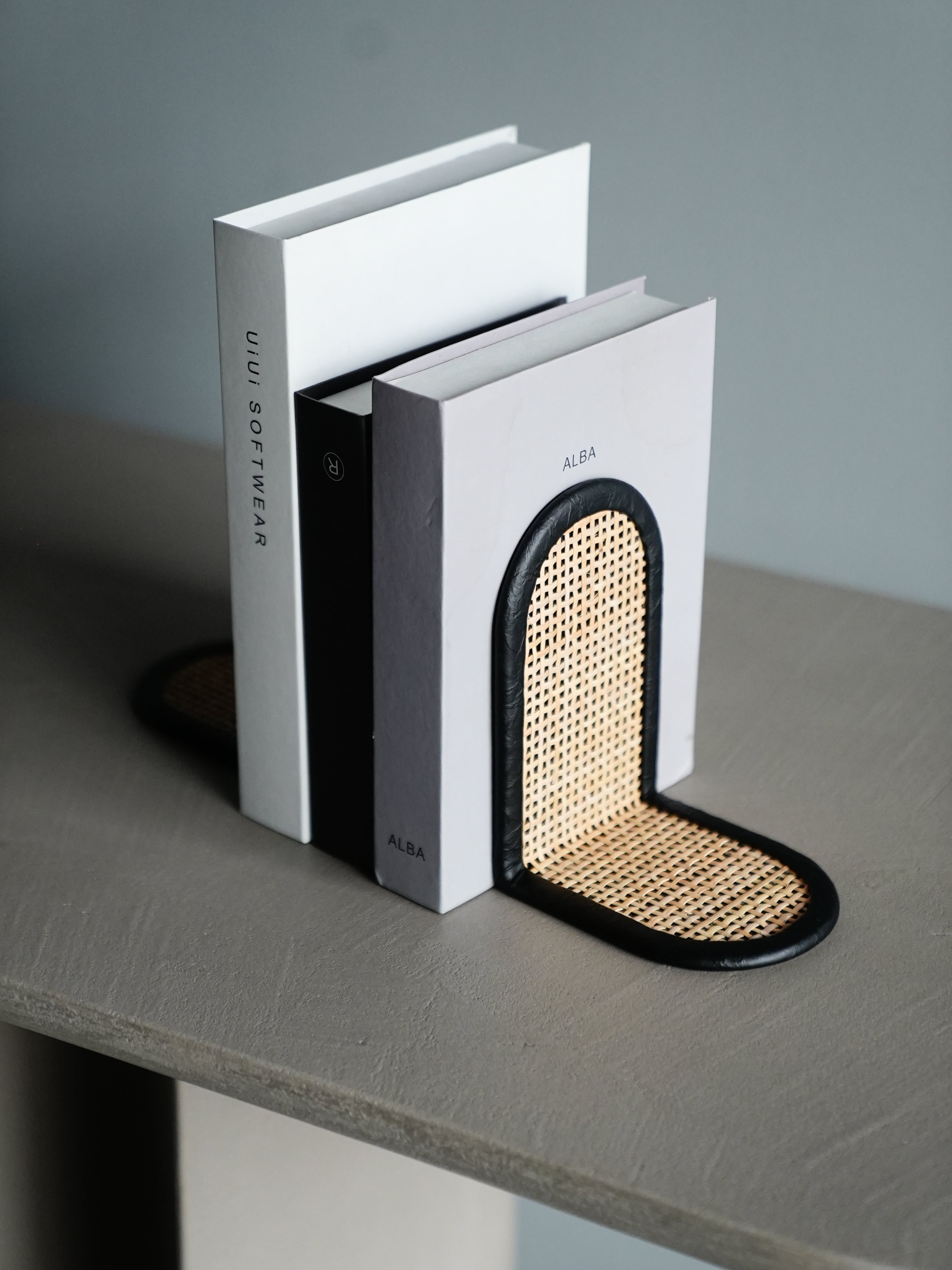 RATTAN BOOKEND