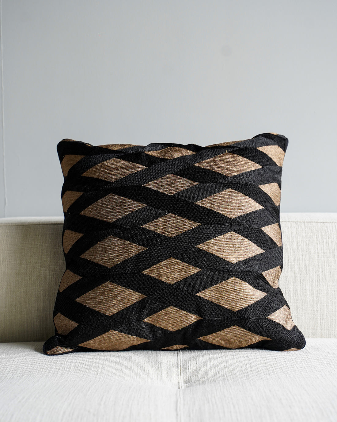 Eshan – Back Cushion