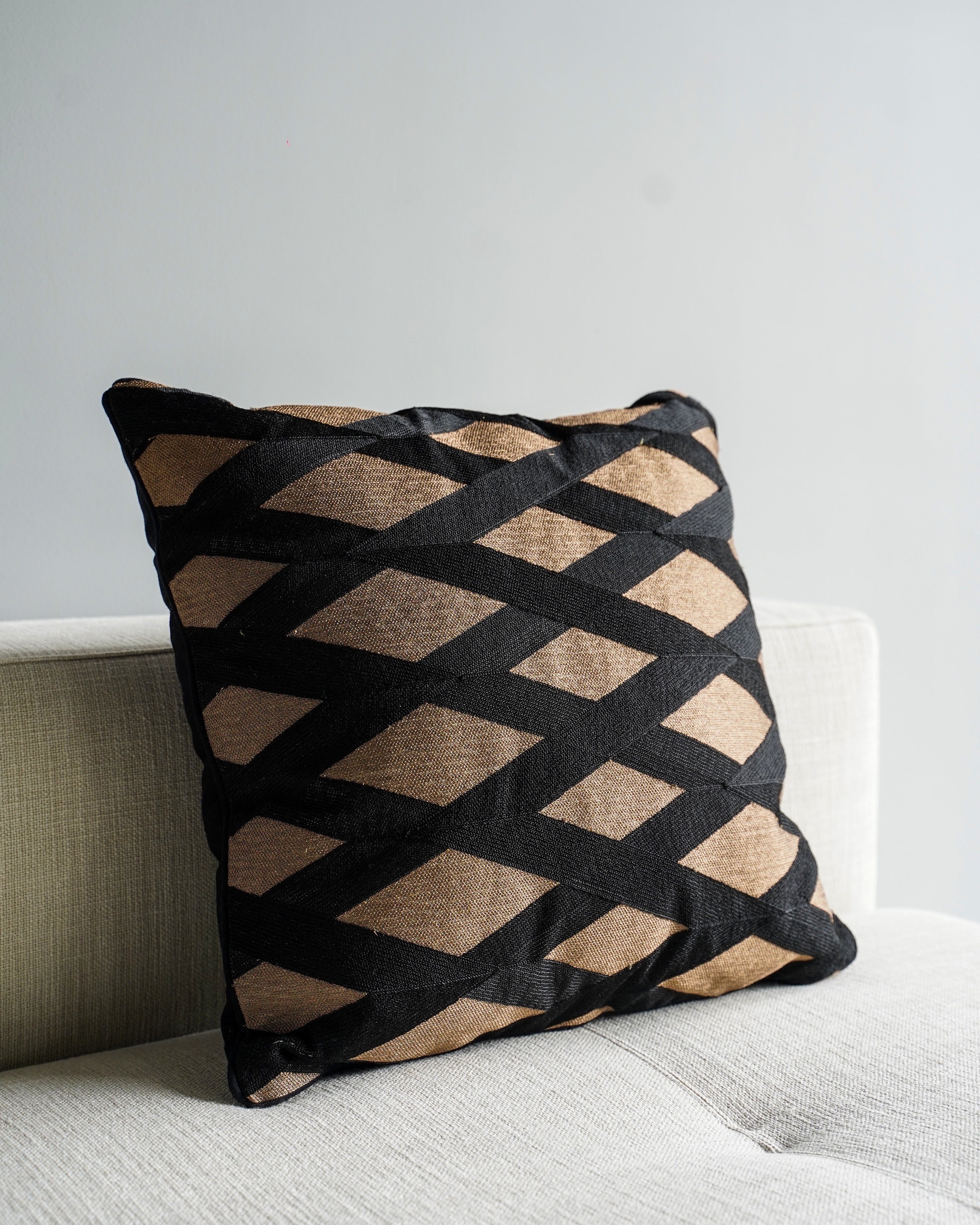 Eshan – Back Cushion