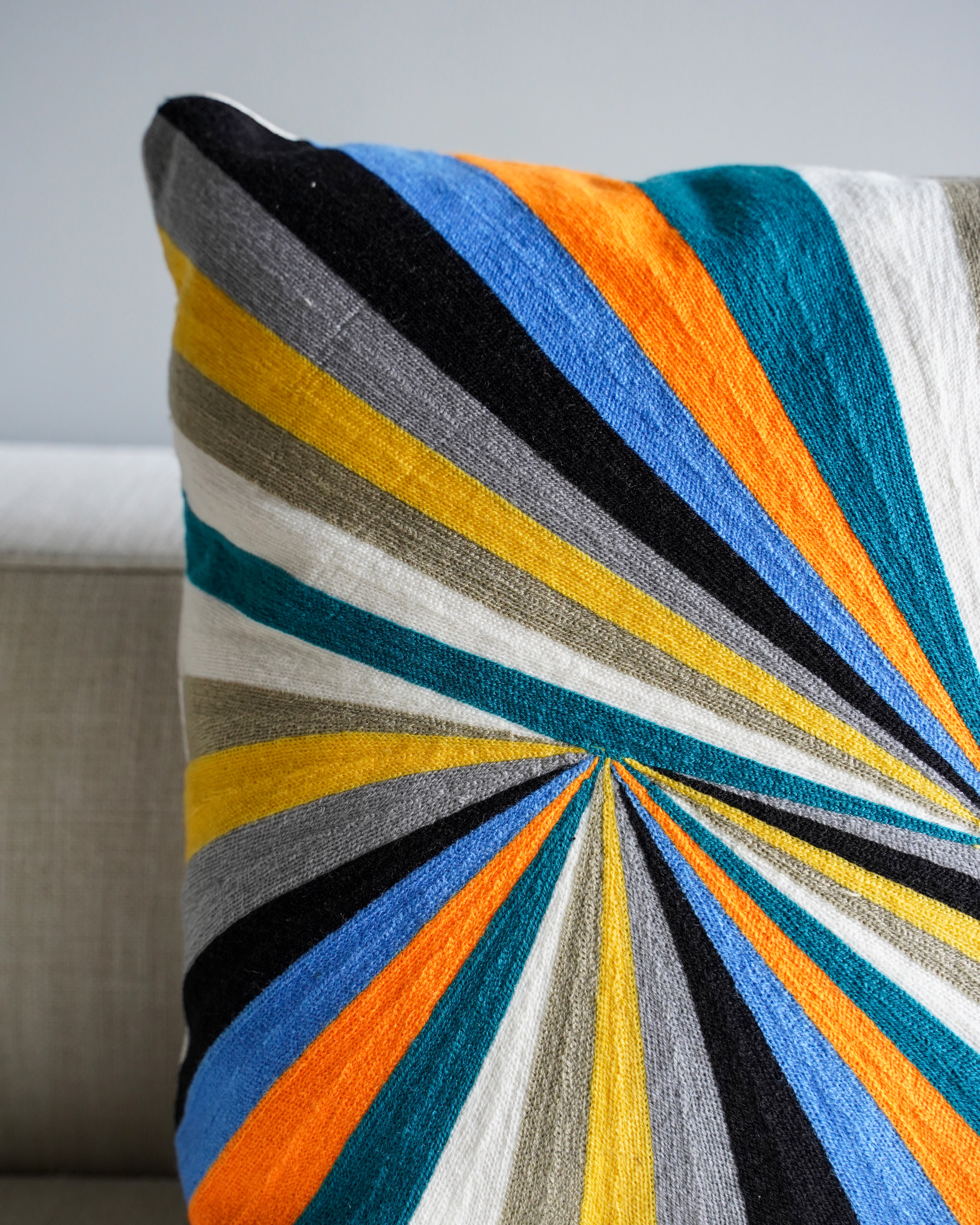 Mira – Back Cushion