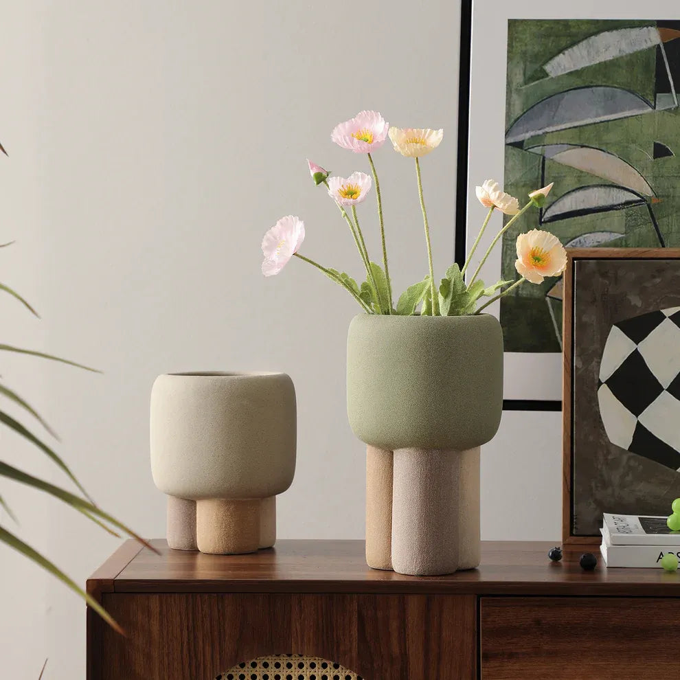 Round Foot Vase