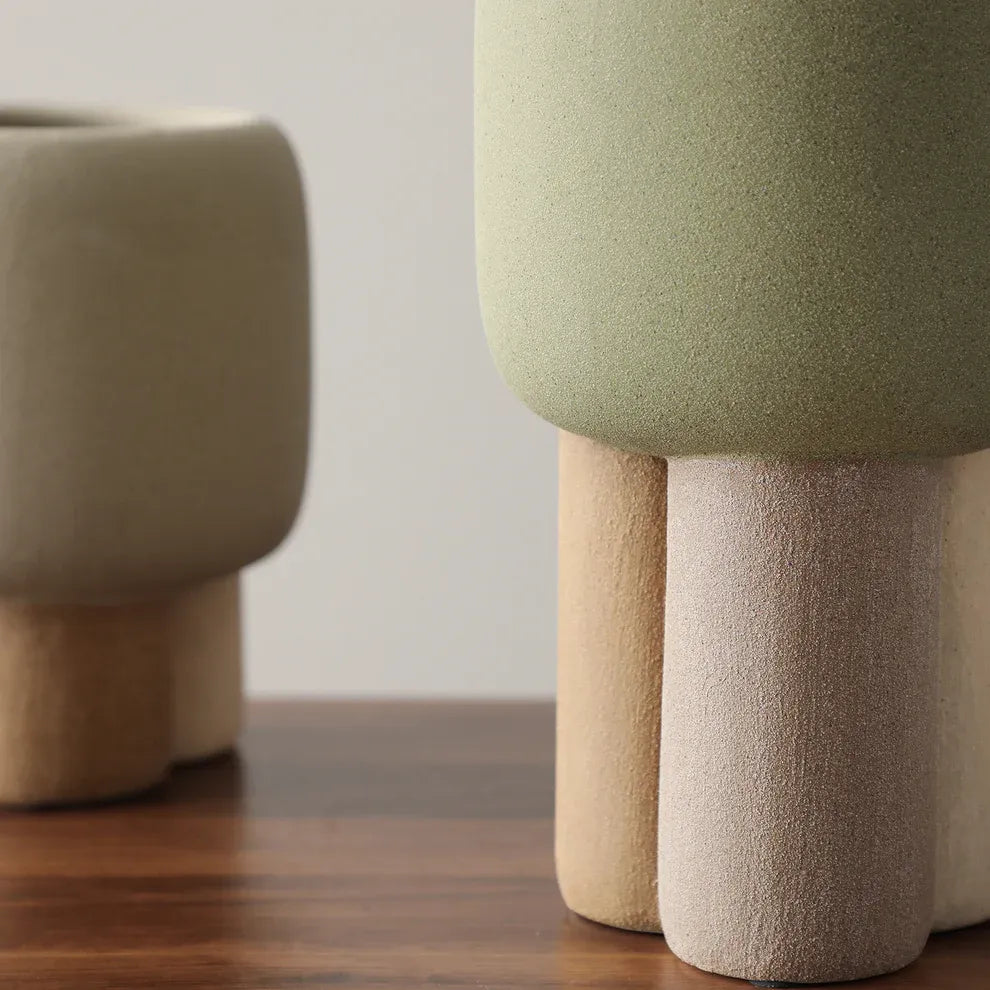 Round Foot Vase