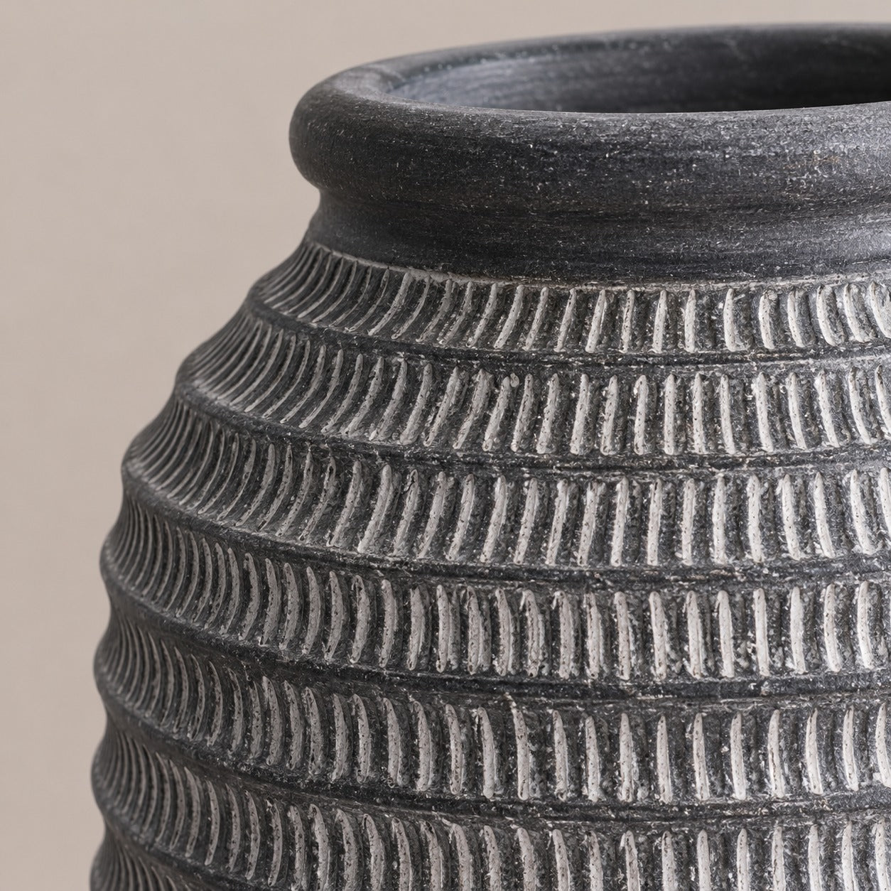 Obsidian Weave Planter