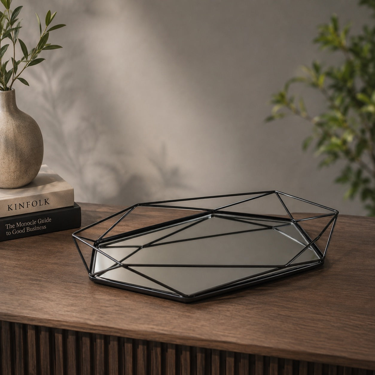 Linear Tray-Black