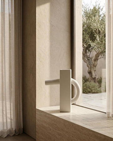 Minimalist Ceramic Décor