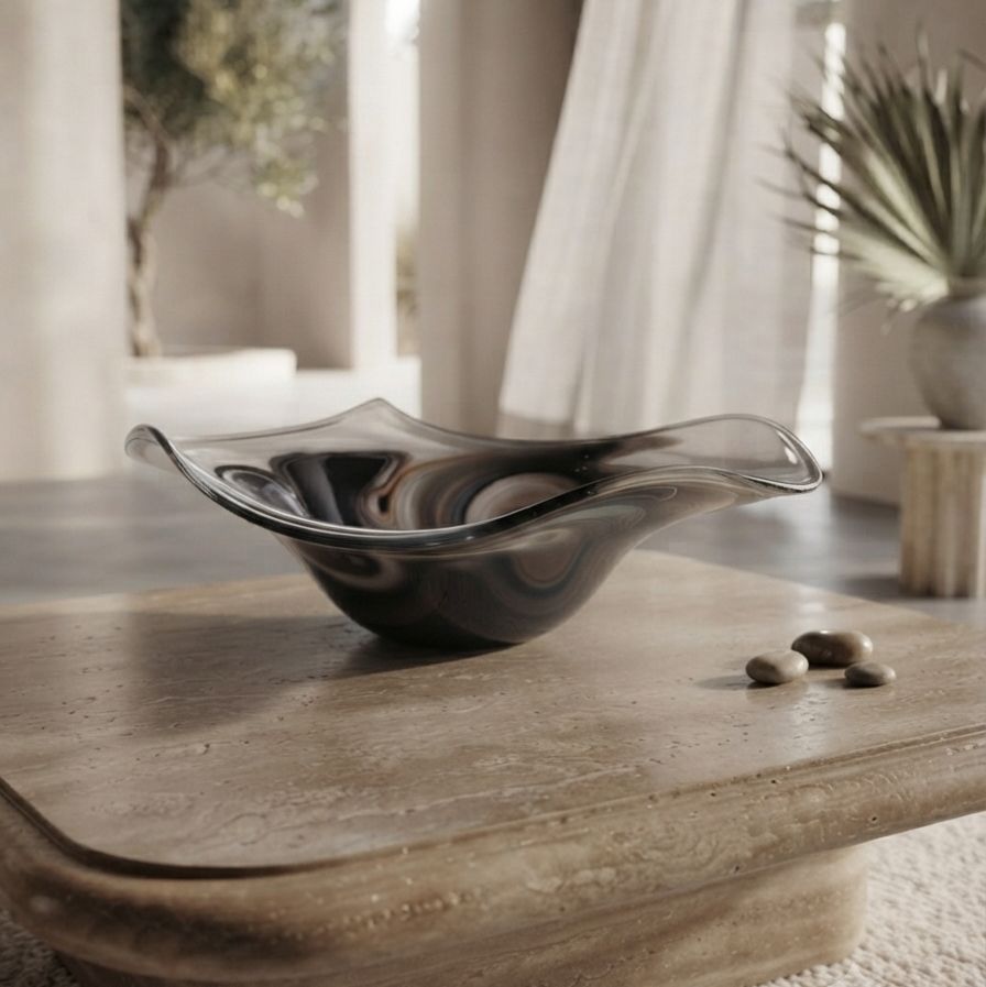 Coastal-Inspired Glass Seaweed Plate Décor